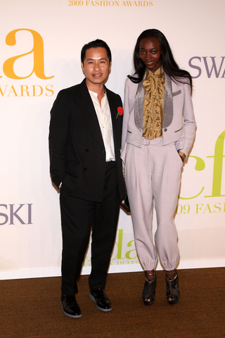 Illustration for article titled CFDA Awards Hit New York City In High Style